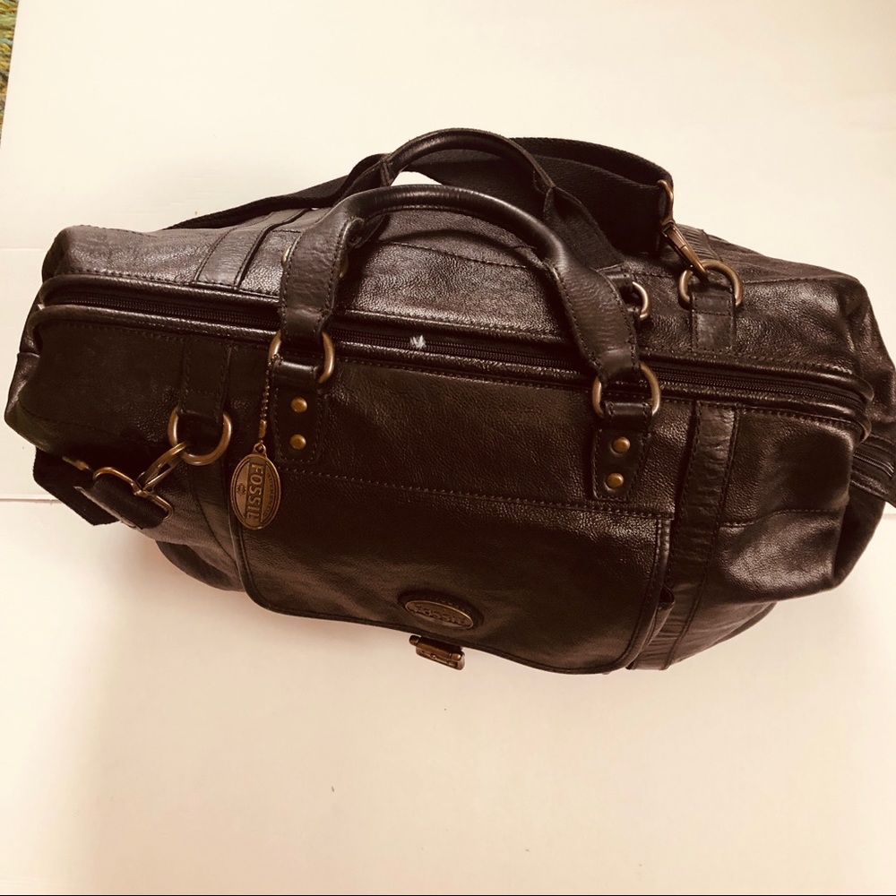 Fossil Leather Weekend Bag W Adjustable Strap - Picture 3 of 7